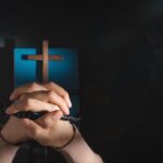 la-cruz-en-la-biblia-simbolismo-y-fe-cristiana