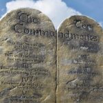 los-diez-mandamientos-su-origen-y-significado-en-la-biblia